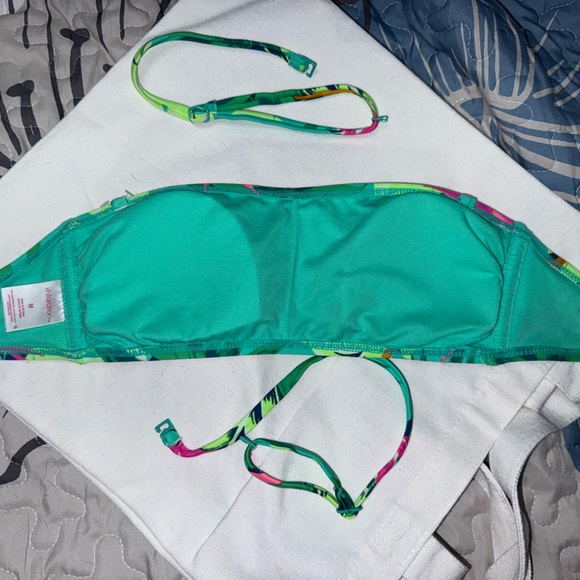 NWOT Tropical print bikini top - Picture 4 of 4